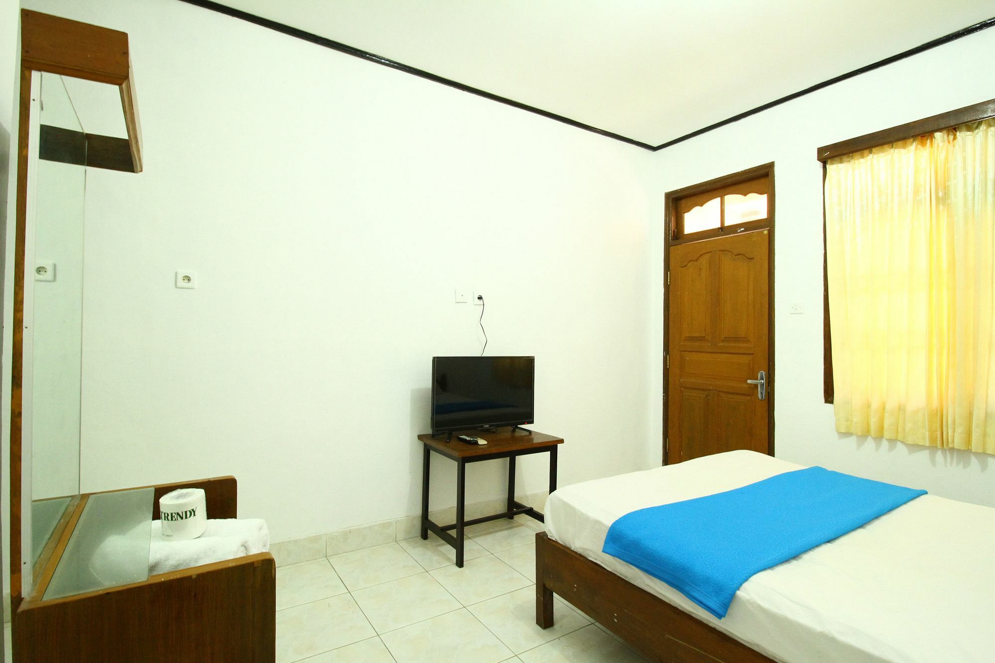 Dua Dara Inn Kuta Legian  Exterior photo
