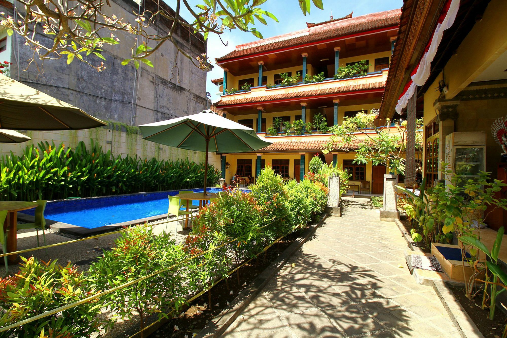 Dua Dara Inn Kuta Legian  Exterior photo